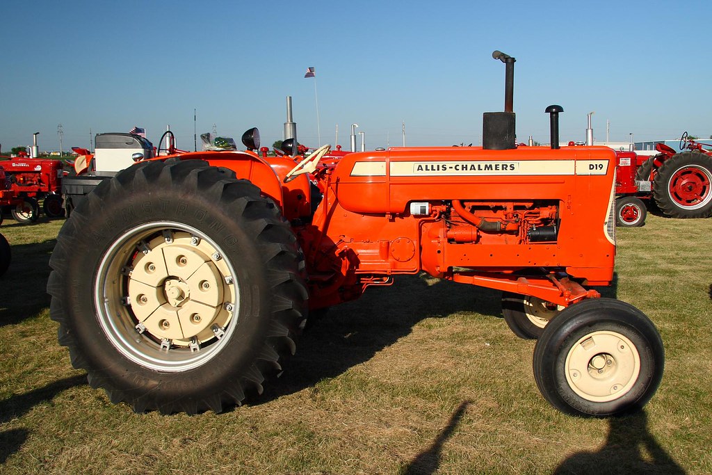 Allis Chalmers D19 Specs, Engine, Transmission, Dimensions