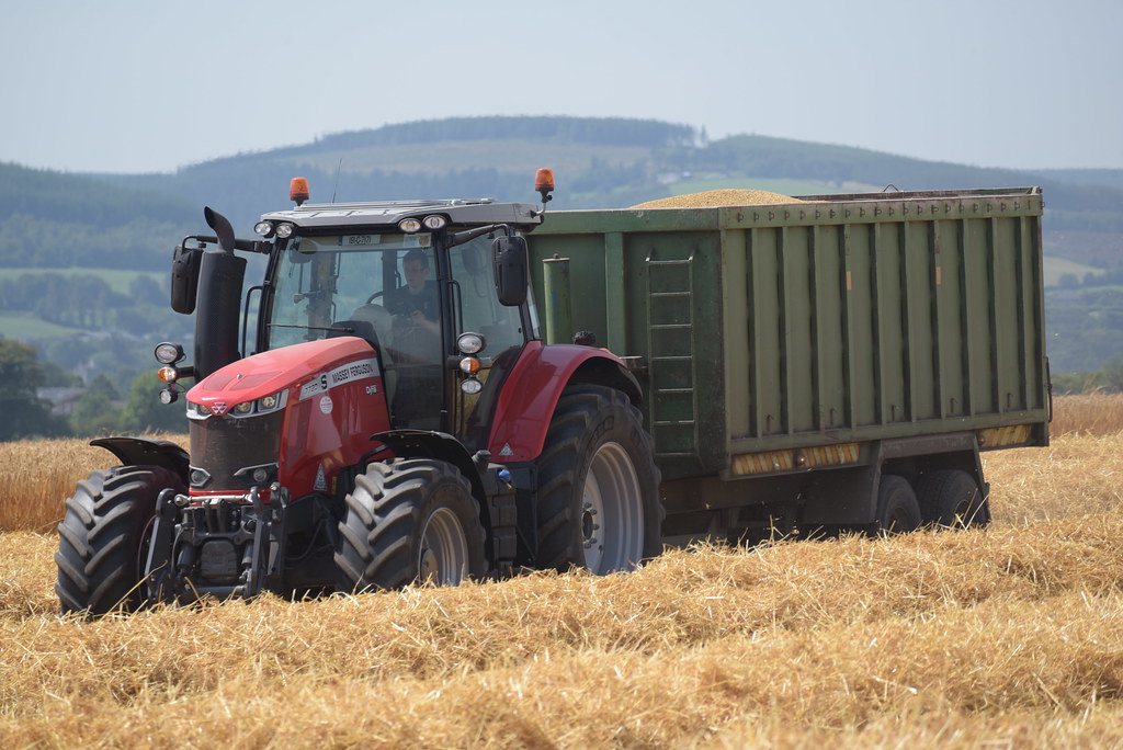 massey-ferguson-7720s-specs-engine-transmission-dimensions